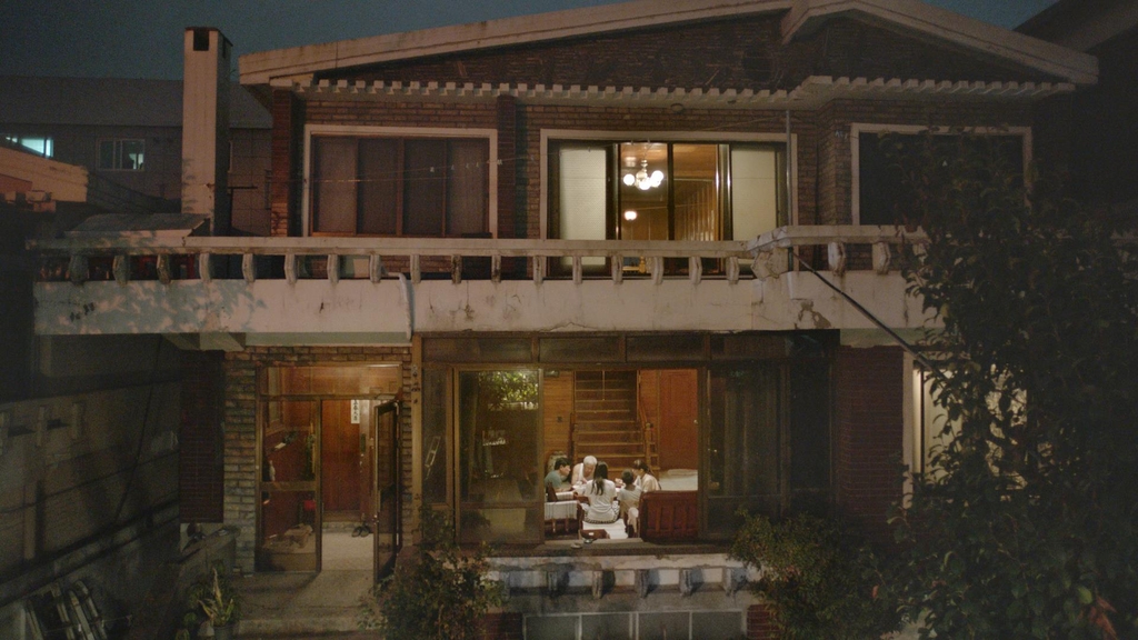 이번 여름밤의 기억도, 이별하고 나면 꿈에서나 다시 만나겠지